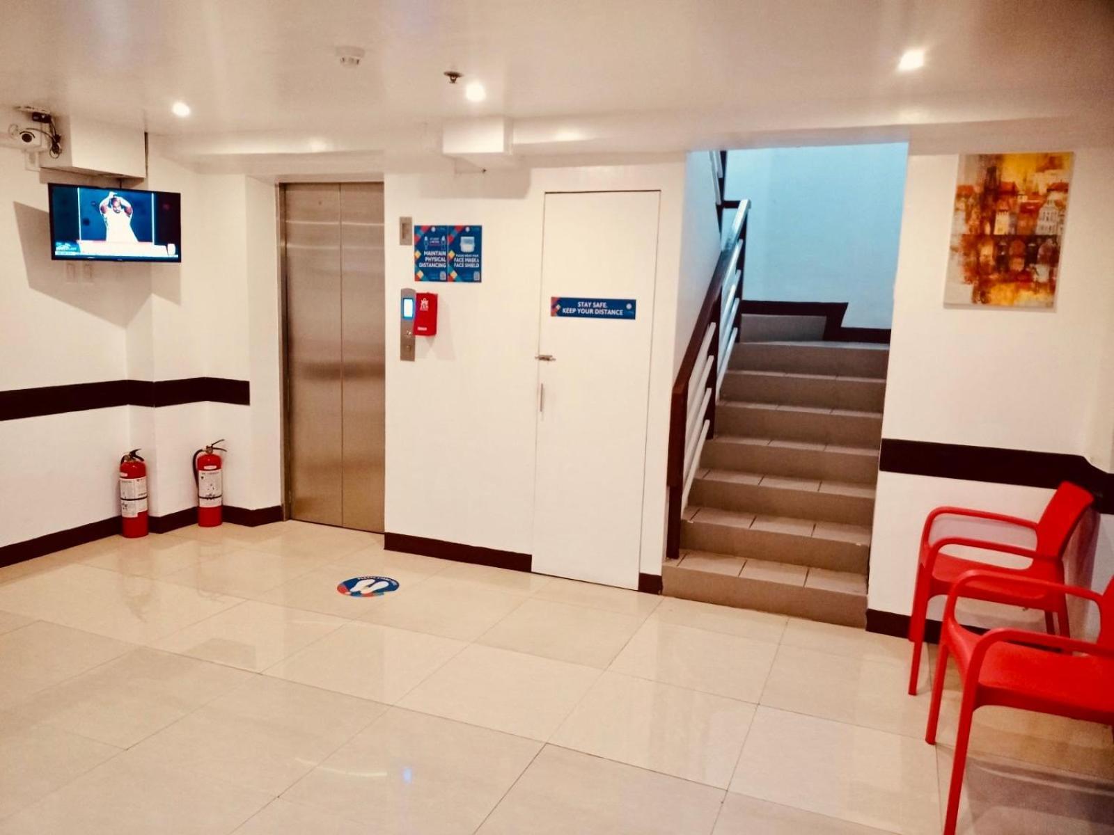 Oyo 888 City Stay Inns Fortview Bgc Pasig City Екстер'єр фото